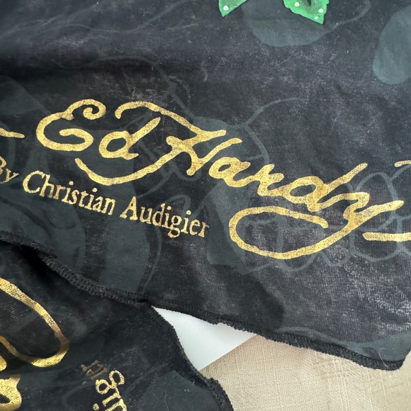 Ed Hardy Scarf - Picture 2 of 3